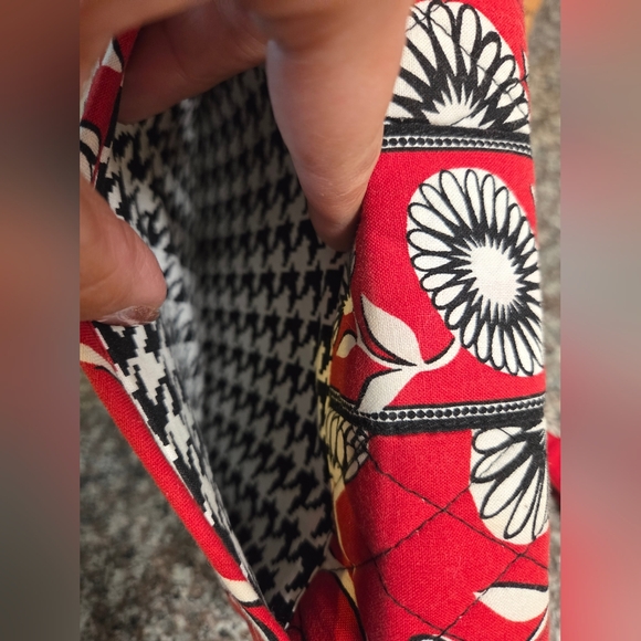 Vera Bradley Red Floral Crossbody Bag - Picture 4 of 6